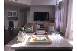 Living area - Scottsdale Sanctuary (Scottsdale)