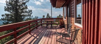 Secluded Rustic Mountain Cabin!