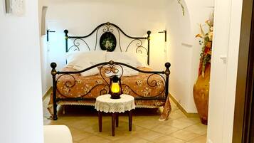 Traditional Room | Down comforters, memory foam beds, minibar, in-room safe