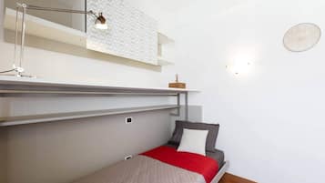 2 Schlafzimmer, schallisolierte Zimmer, Bügeleisen/Bügelbrett