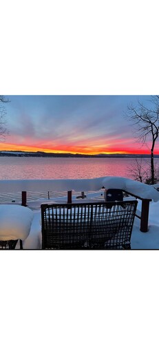 Unique Skaneateles Lakefront property