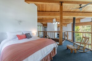 5 slaapkamers, een bureau, een strijkplank/strijkijzer, gratis wifi