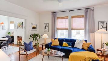 TV, fireplace, stereo