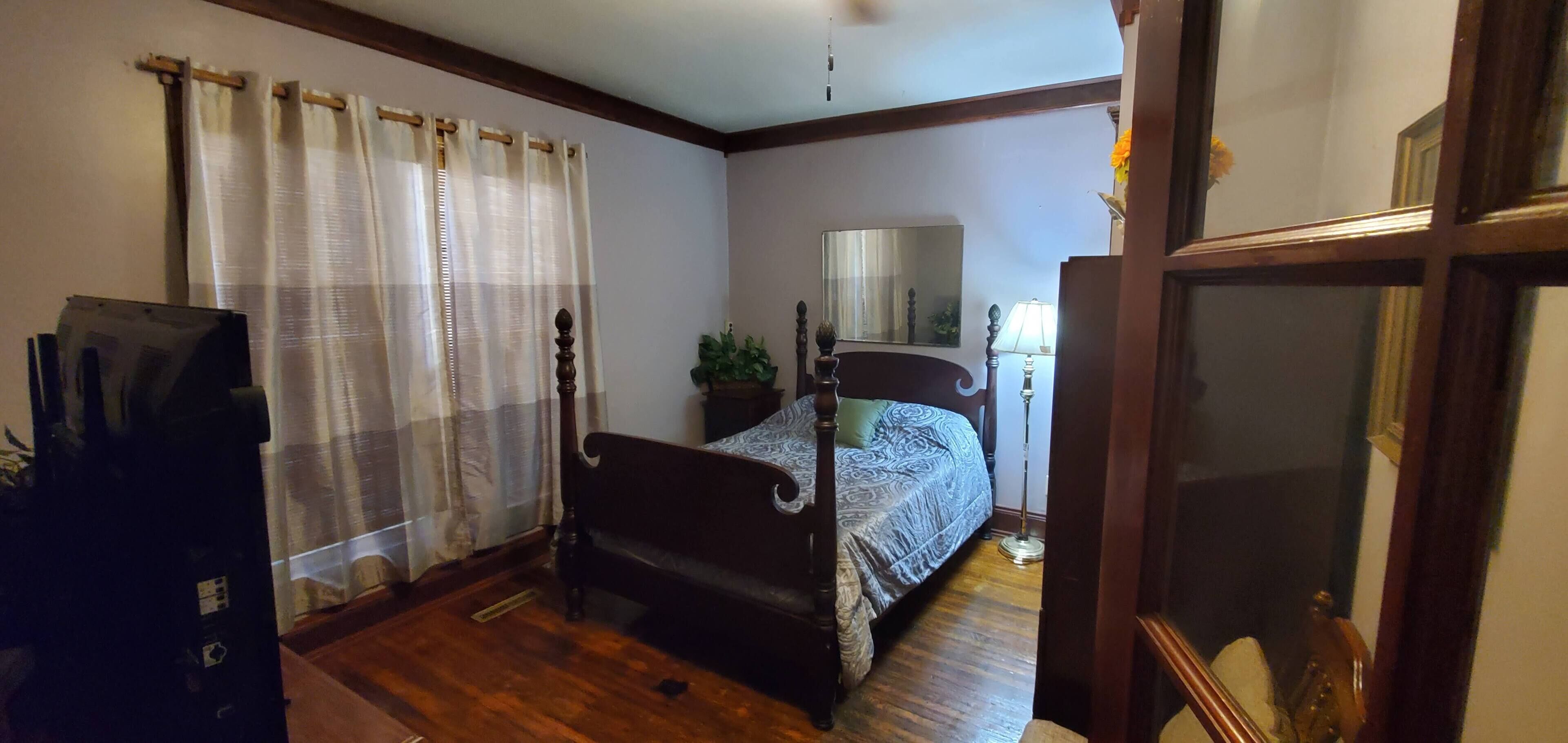 Beautiful Spacious Family Duplex Home Close to Downtown Indianapolis