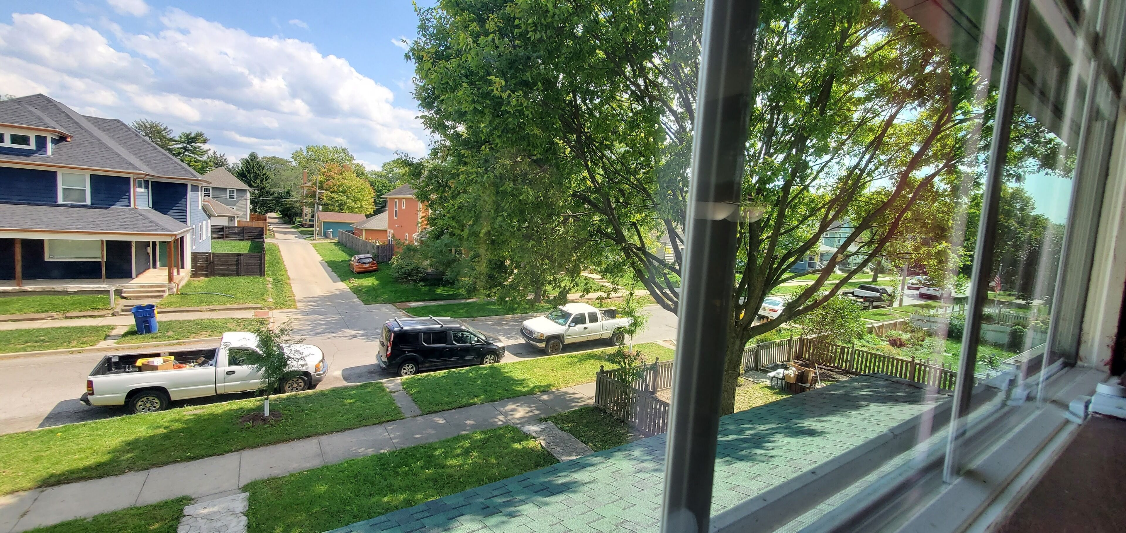 Beautiful Spacious Family Duplex Home Close to Downtown Indianapolis