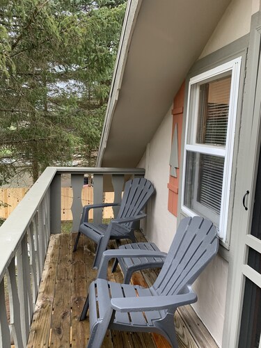 Cabin Located in the Manistee National Forest with all the Comforts of Home