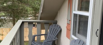 Cabin Located in the Manistee National Forest with all the Comforts of Home