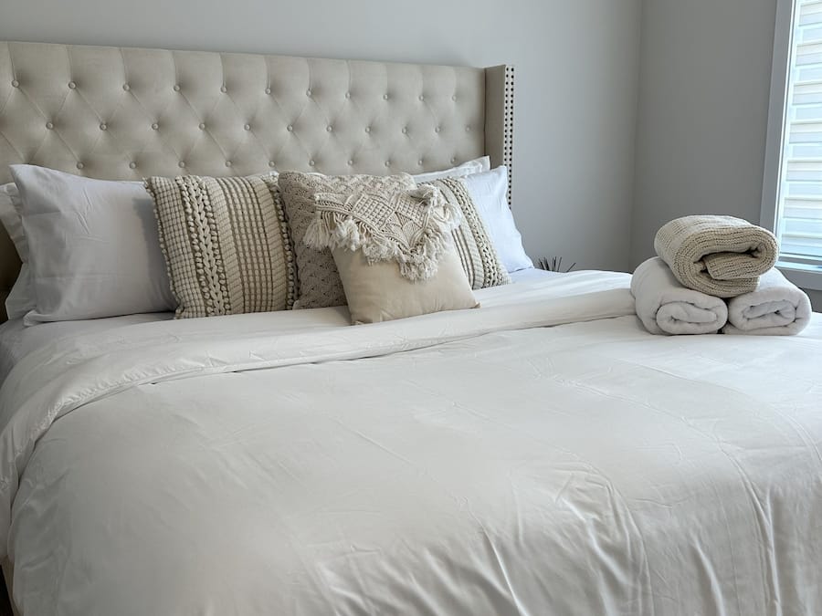 Escritorio, espacio para trabajar con un portátil, wifi gratis