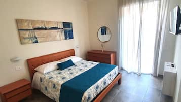 2 bedrooms, in-room safe, iron/ironing board, WiFi