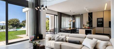 TV, fireplace, DVD player, stereo