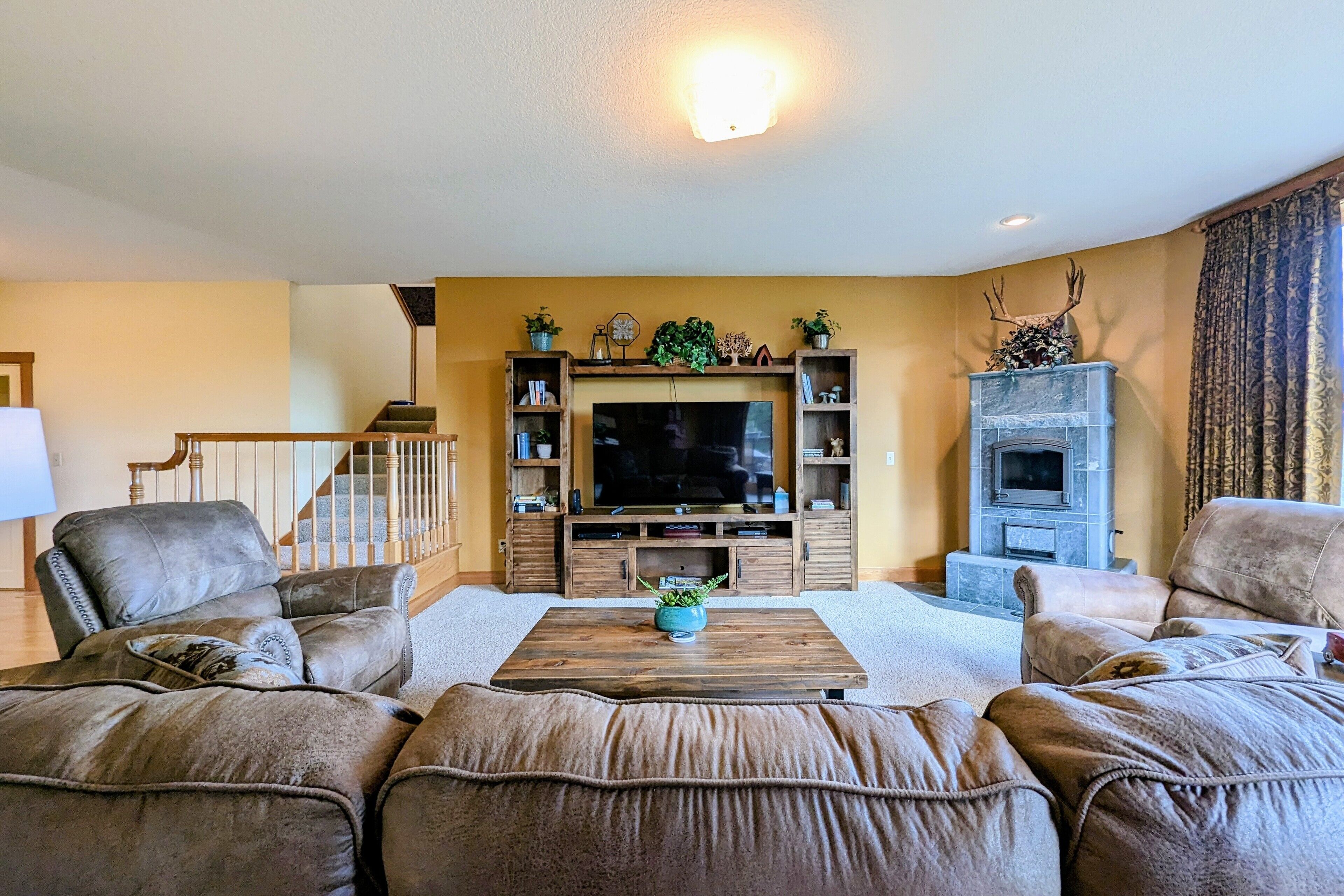 Bell Road Farmhouse - Surrounded by Chehalem Estate Vineyard!