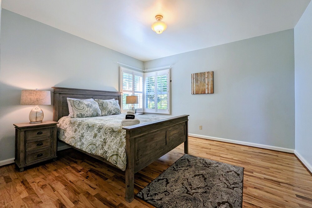 Come stay in the heart of Oregon wine country at Stoller Estate House