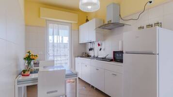 Micro-ondes, plaque de cuisson