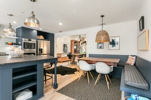 Dining - Casa Aloha | 3/2 | Outdoor Area w/ Pool, Hot-Tub, Fire-pit, Grill + more! (Fredericksburg)