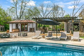 Pool - Casa Aloha | 3/2 | Outdoor Area w/ Pool, Hot-Tub, Fire-pit, Grill + more! (Fredericksburg)