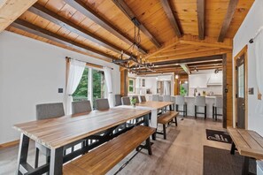 Dining - Have it All, Heated Pool, Hot Tub & Secluded Lake! (Strasburg)