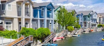 *Special Low Rate*MarinaEscape-Lake~Family~Fishing~Casino~Shopping