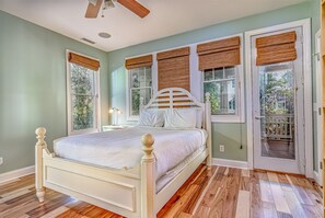 5 habitaciones, tabla de planchar con plancha, wifi y ropa de cama 