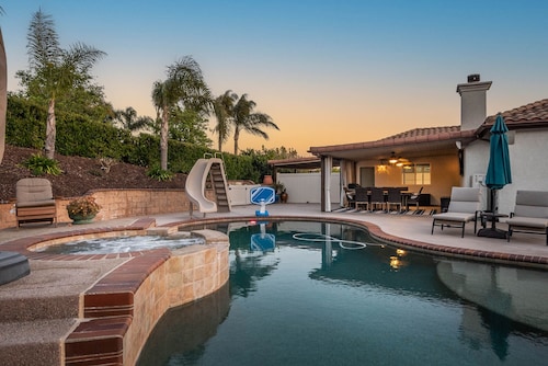 Dream Getaway:Putting Green, Game Room, Volleyball