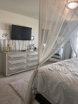 3 chambres, fer et planche à repasser, Wi-Fi gratuit, draps fournis