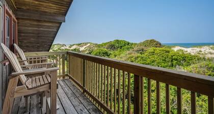Dunesbury:Oceanfront, dog-friendly, four bedrooms, mini-vacation anytime!