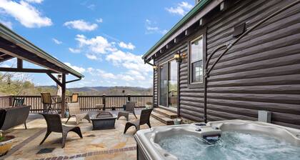 Elegant Mountain Cabin in Valle Crucis