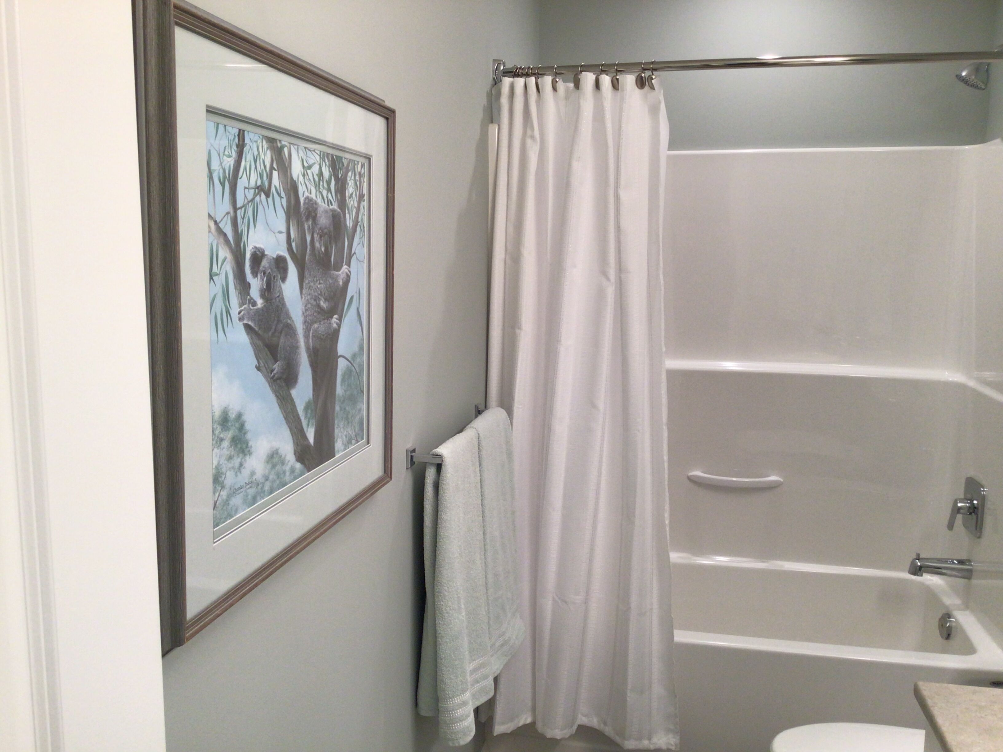 Large two level townhome in the Cowichan valley, sleeps 6