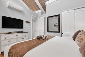 2 chambres, fer et planche à repasser, Wi-Fi, draps fournis