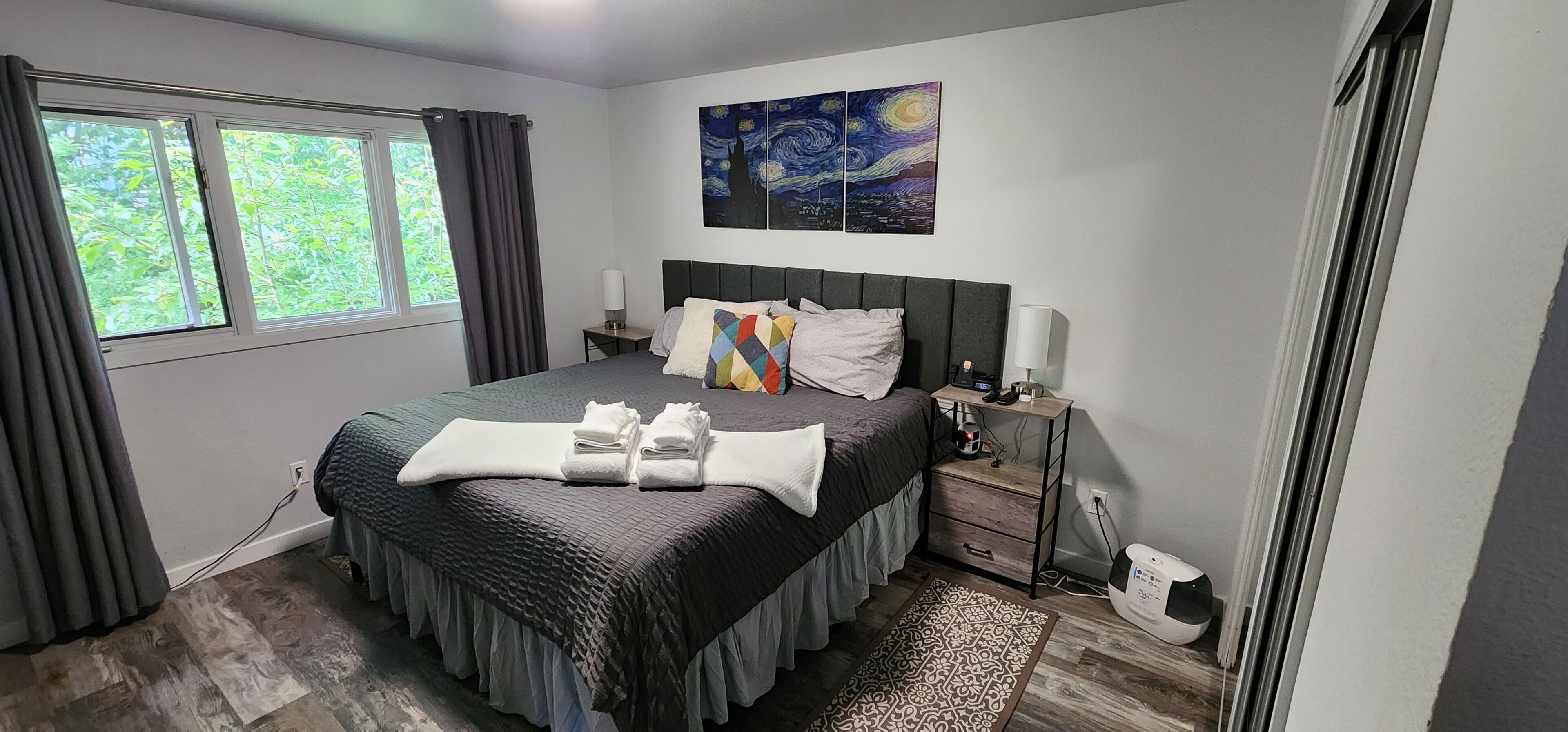 Remodeled Alaska getaway,  mountain views, in beautiful Campbell lake area