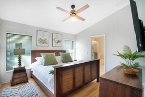 4 bedrooms, desk, iron/ironing board, travel crib