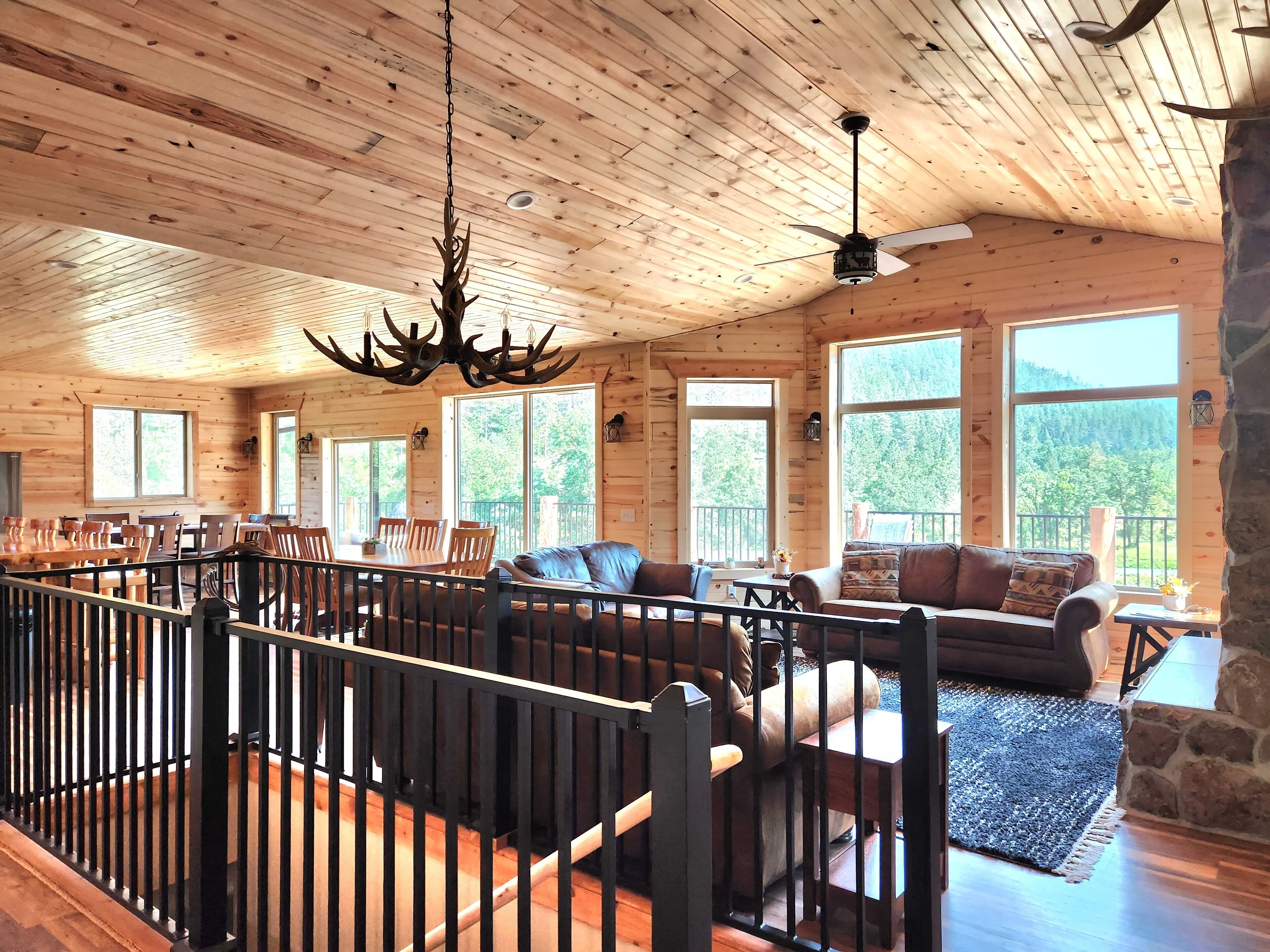 Mountain Luxury 10 minutes from Downtown Spearfish