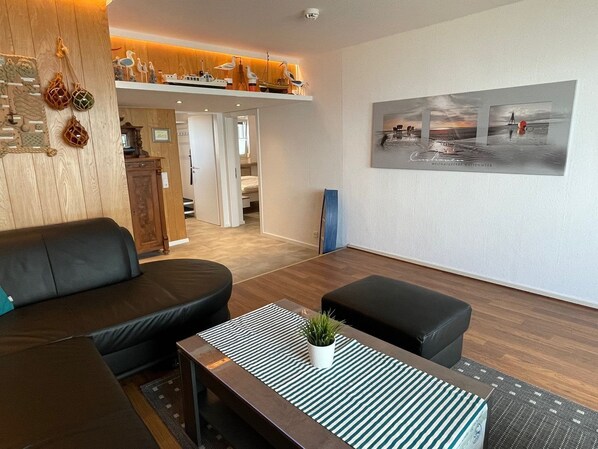 TV, stereo - Maritime vacation apartment for 4 people with panoramic sea view and swimming pool - (Cuxhaven)