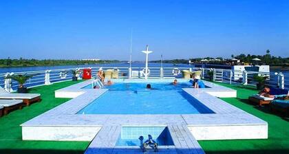 Nile Cruise from Aswoan 3 nights