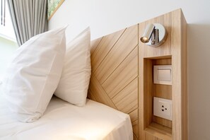 Coffres-forts dans les chambres, bureau, rideaux occultants