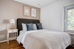 1 多间卧室、熨斗/熨衣板、WiFi、床单