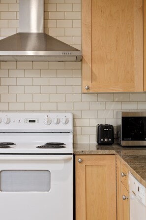 Leilighet – superior | Eget kjøkken | Kjøleskap, mikrobølgeovn, ovn og kokeplater