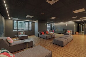 Indoor pool - Loma, Medellin, a Tribute Portfolio Hotel (Medellín)