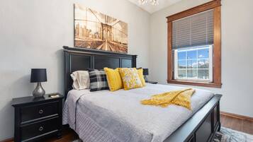 1 chambre, fer et planche à repasser, draps fournis