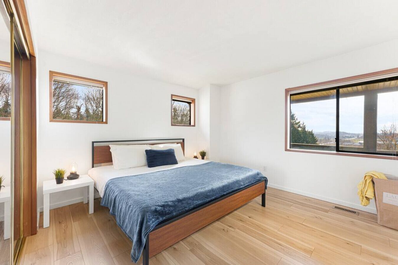 Large Backyard | King Bed | Hunters Acre