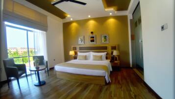 Egyptian cotton sheets, premium bedding, memory-foam beds, in-room safe