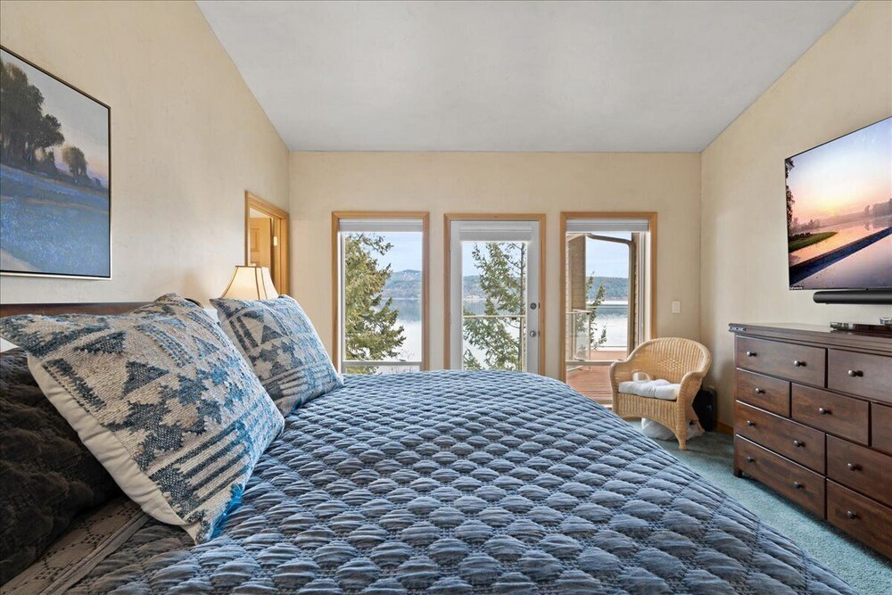 Rockford Bay Retreat Your Private Waterfront Resort Kootenai County