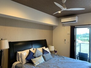 Room - OR205 (Onna)
