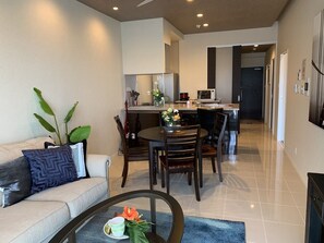 Basic Apartment, 1 Bedroom, Ocean View | Living area