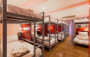 Basic Shared Dormitory | Free WiFi, bed sheets - Popeyes Hostel Coffeeshop and Beer Bar (Patong)
