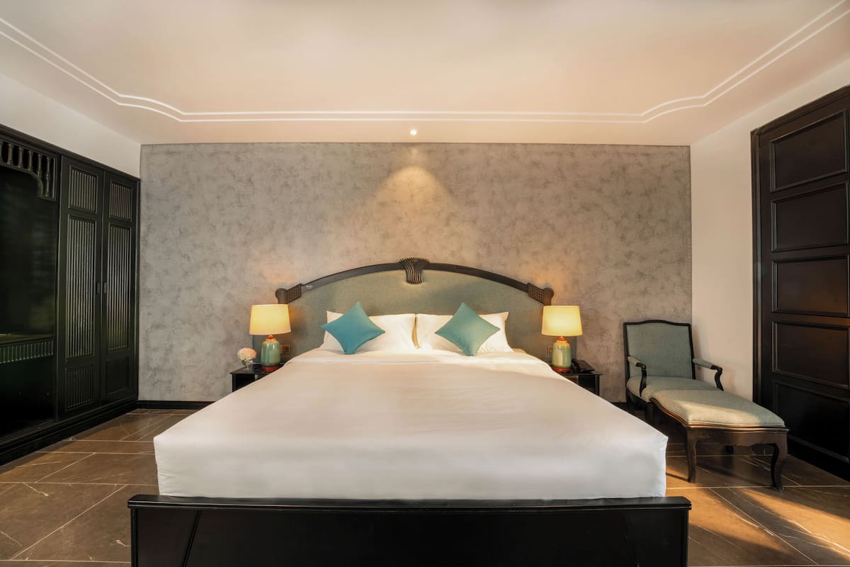 Deluxe Room, Hill View