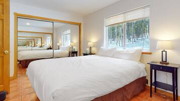 3 bedrooms, WiFi, bed sheets