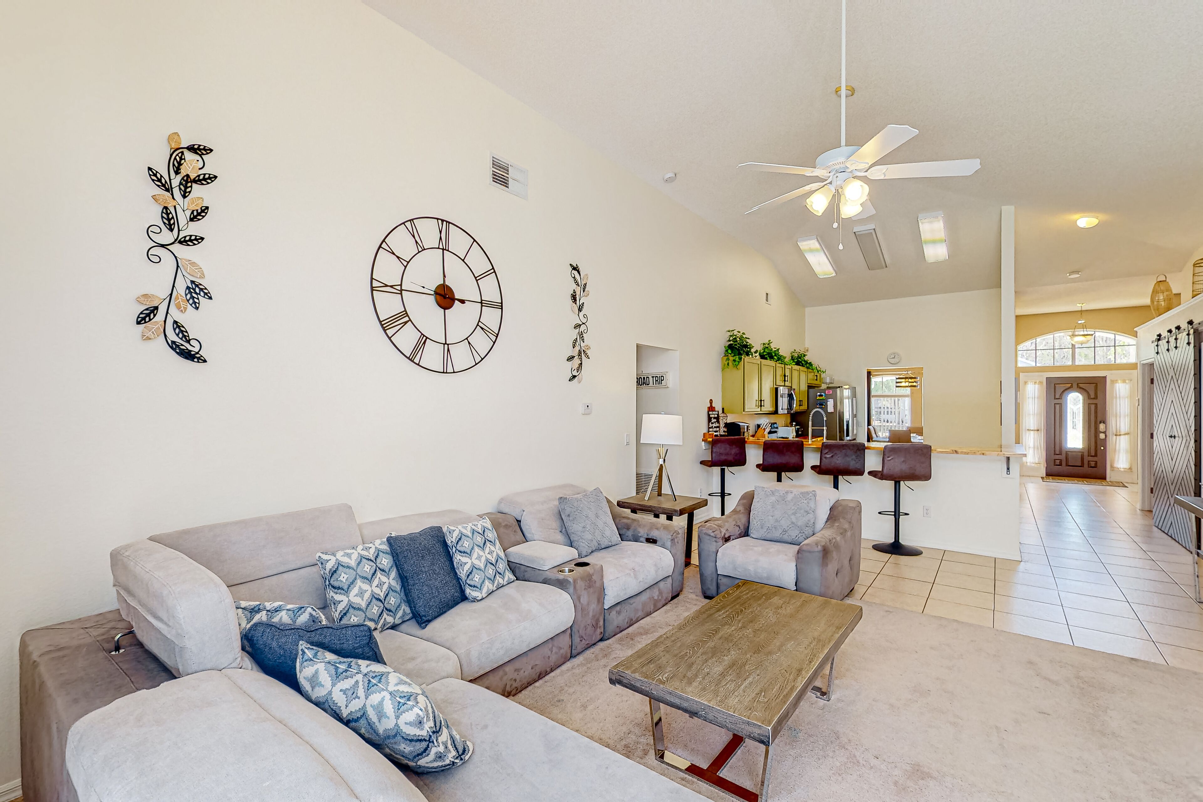 Private pool home with screened patio, arcade games, W/D, & AC