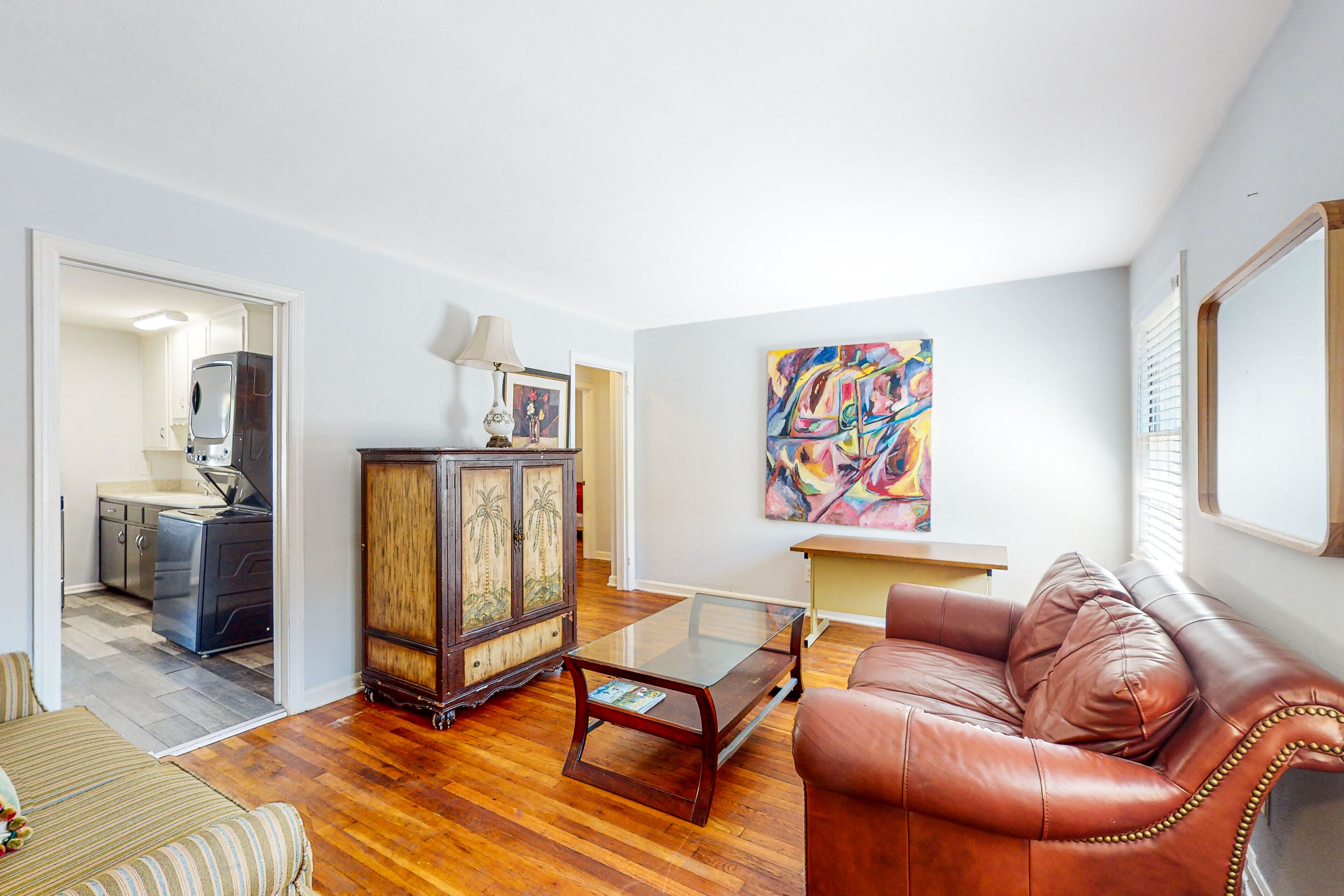 Cute apartment with WiFi, garden, & fenced yard - 30-day minimum stay