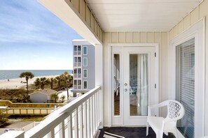 Property grounds - Oceanfront condo with balcony, beach view, pool access, & central AC (Myrtle Beach)