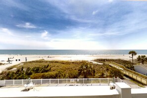 On the beach - Oceanfront condo with balcony, beach view, pool access, & central AC (Myrtle Beach)